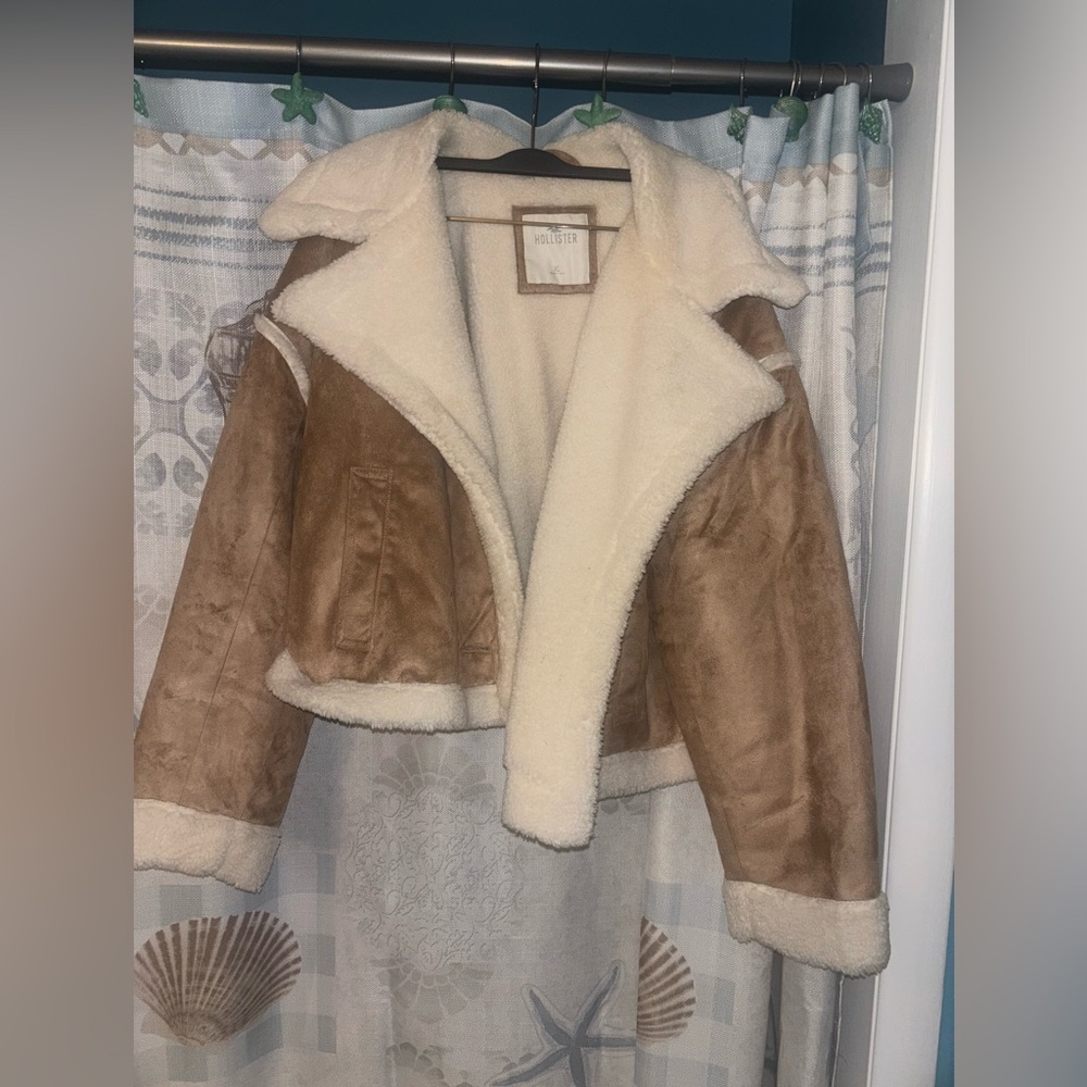 Hollister Women's Brown and Cream Teddy Jacket